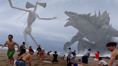 What would a siren head sighting or caught on camera moment look like in real life ? Godzilla vs. Siren Head in real life 哥吉拉大戰警笛頭