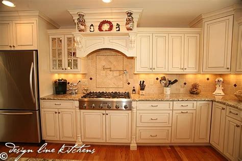 Choose the perfect mix of price, design, and performance and find your kitchen hood fast. Love these cabinets! | Custom kitchens, Kitchen remodel ...