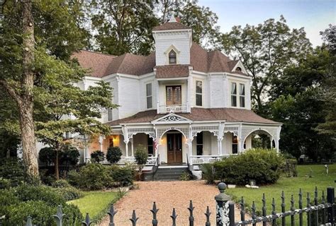11 Charming Victorian Homes In Atlanta That Are Straight Out Of A