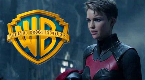Warner Bros Responde As Acusações Da Atriz Ruby Rose Multiverso
