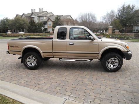Purchase Used 2000 Toyota Tacoma Sr5 Extended Cab Pickup 2 Door 34l In
