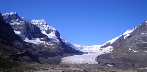 Athabasca Glacier Mount Andrómeda Landscape In Alberta