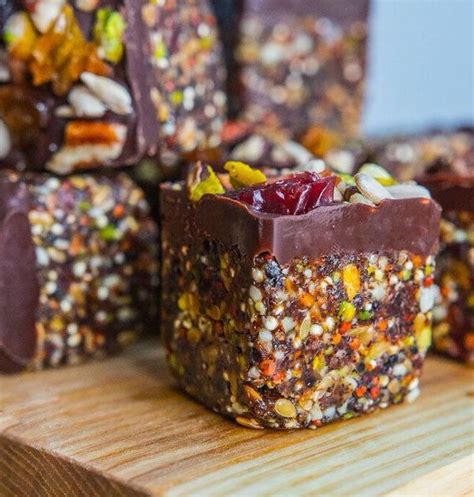 Raw Superfood Energy Bites In 2020 Raw Desserts Food