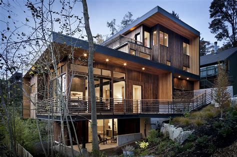 The ultimate home siding guide setting out 17 types of home siding with photo examples, pros, cons, costs and more. Madison Park Tree House / First Lamp | ArchDaily