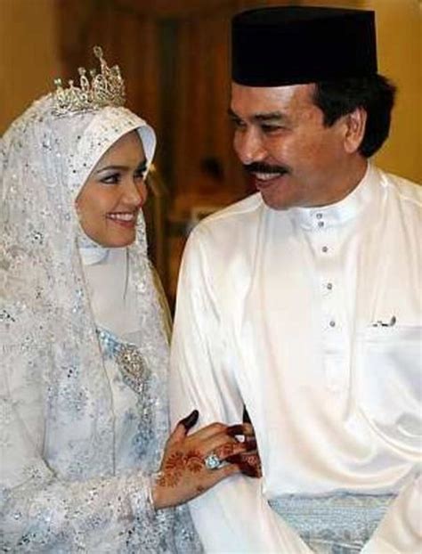 Siti Nurhaliza Dan Datuk K Siti Nurhaliza Dan Datuk Khalid Mohamad Jiwa Tampak