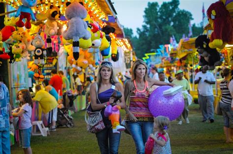 Flint And Genesee County Michigan Residents Enjoy The Midway And