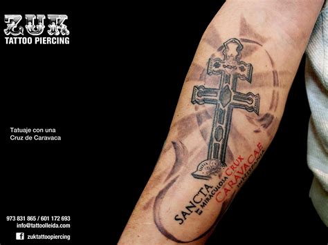 Ver más ideas sobre tatuaje de cruz, tatuajes, tatuajes de cruz en el cuello. Tatuaje con una Cruz de Caravaca. | tattos | Pinterest ...
