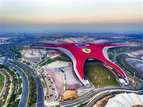 Curiosidades Ferrari World Abu Dhabi Zivya