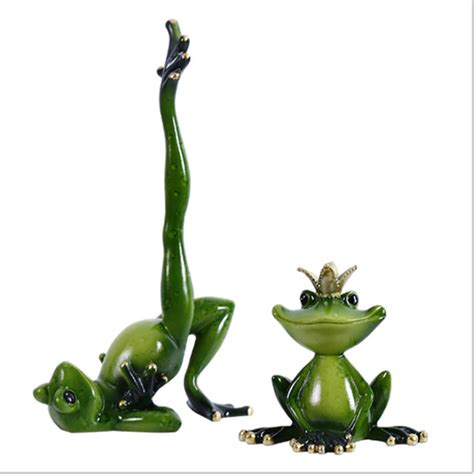 Creative Resin Frog Figurines Desktop Crafts Ornaments Nordic Wine