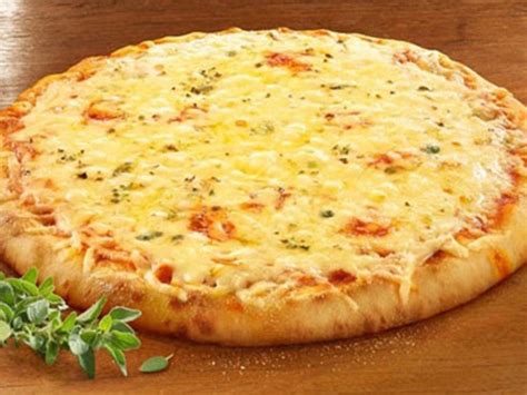 Pizza De Liquidificador 4 Queijos Fácil E Deliciosa Pronta Em 30 Minutos Confira