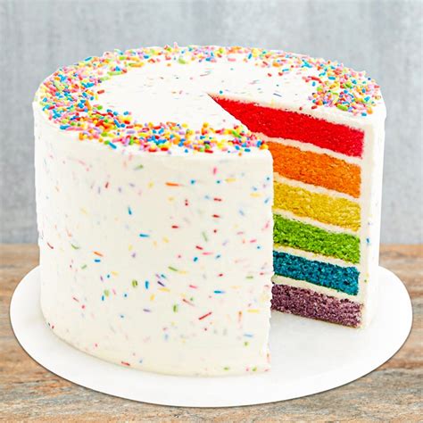 Surprise Rainbow Cake Winni