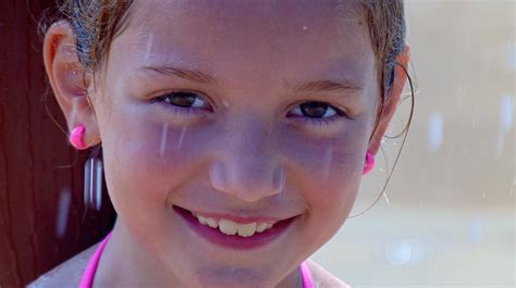 Imagem Gratuita Criança Retrato Menina Alegria Olhos Sorriso