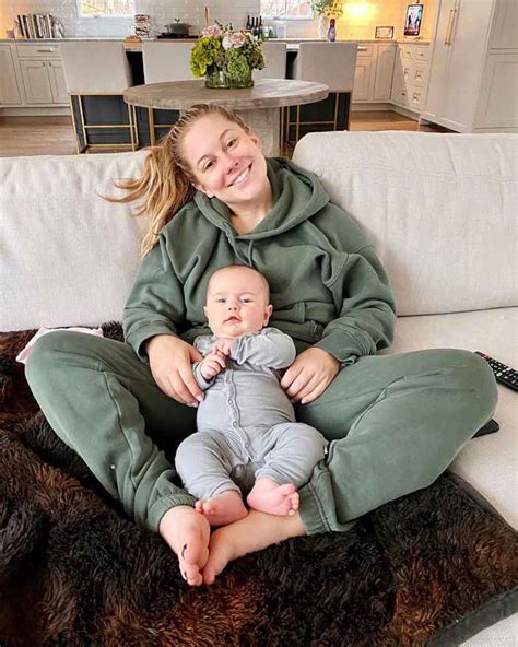 Shawn Johnson Defends 3 Month Old Daughters ‘safe 1st Flip