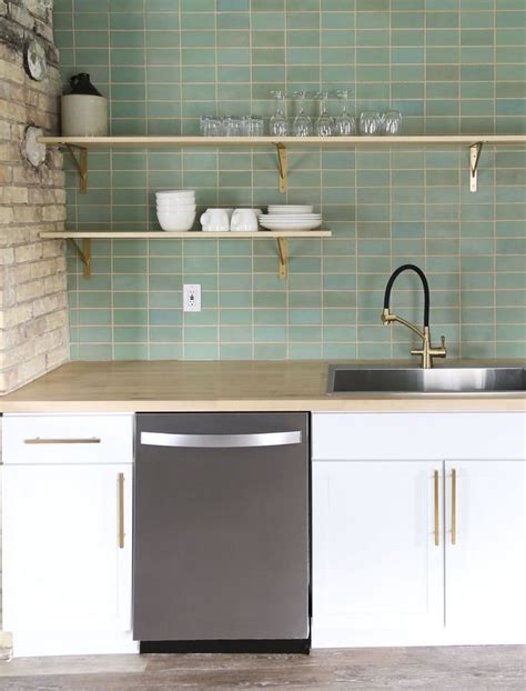 I'm glad we used the metal what if there is a gap between the counter top and the wall? 6 Ceramic Tile Ideas for Small Kitchen Backsplashes ...