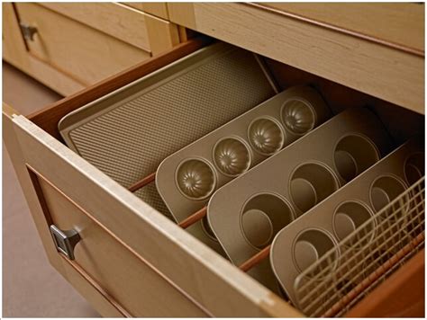10 Practical Cookie Sheet And Baking Tray Storage Ideas