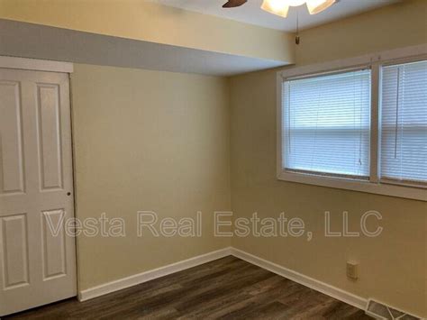 1007 Samantha St Normal Il 61761 Condo For Rent In Normal Il