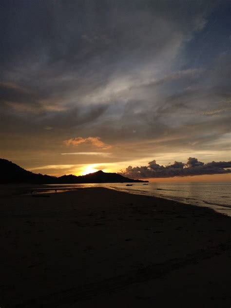 Quotes Pantai Dan Senja - PANTAI INDAH