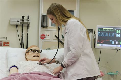 Technology And Simulations Fuel Learning For Nursing Students Davenpost
