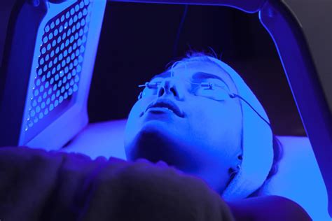 Blue Light Therapy Facial Sepispa