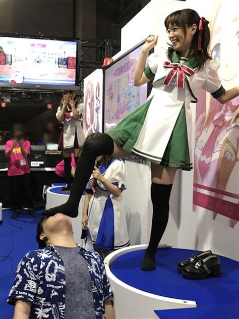 panchira up skirt fetish fun at gal gun booth at tokyo game show 2017 tokyo kinky sex erotic