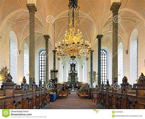 Entlang der hanöbucht an der schwedischen ostsee im südosten von skåne län gehört die gemeinde. Innenraum Der Kirche Der Heiliger Dreifaltigkeit In ...