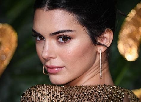 Kendall S Makeup Artist Swears By This Eyeshadow Palette