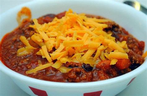 Warm up on a cold night with these delicious and hearty ground beef chili recipes that will satisfy even the pickiest eaters. The Pioneer Woman's Chili | Chili recipe pioneer woman, Food network recipes, Beef recipes