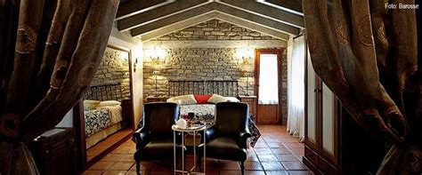 Hemos pasado unos días espectaculares y en cada uno de los hostales en los que hemos descansado durante el camino la atención ha sido excepcional, la limpieza impresionante y la comida deliciosa. Alojamientos en JACA: Hoteles, Turismo rural, Apartamentos ...