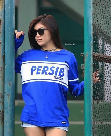 Kumpulan Foto Bobotoh Cantik Persib Bandung Tops T Shirt Bandung