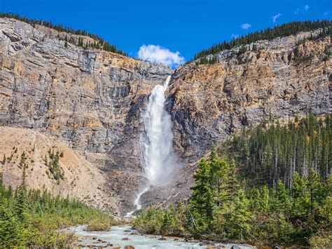 Yoho National Parks Takakkaw Falls Bc Canada Famous Waterfalls