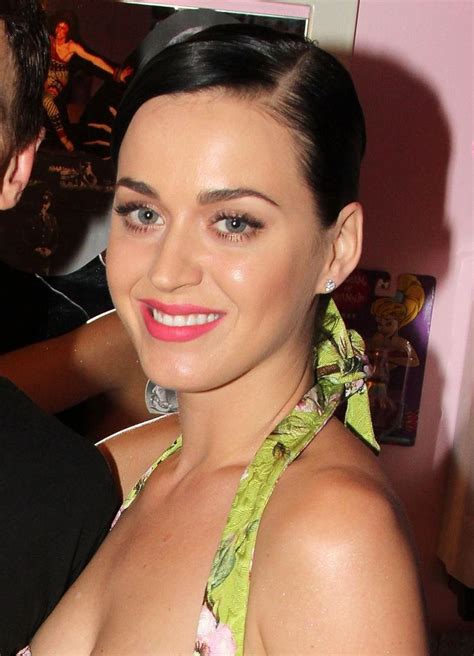 Katy Perry Regrets Lack Of Education Daily Dish
