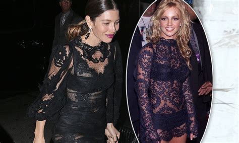 Jessica Biel S VMAs Sheer Black Lace Dress Is Similar To One Her Husband Justin Timberlake S Ex