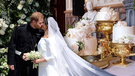 Prince harry and suits star meghan markle announced their engagement today, and the and celebrating they are. HARRY & Meghan's stunning £50,000 wedding cake has been ...