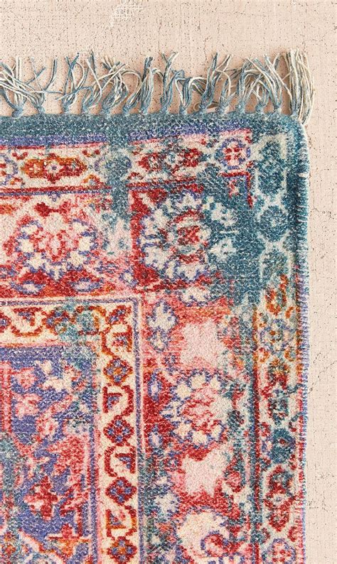 Chenille Rugs Are Easy On The Pocket And High On Design Impact
