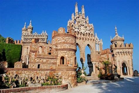 10 Famous Castles In Spain That Will Take You Back In Time