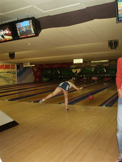 Sexy Bowling Foto And Bild Erwachsene Menschen In Der Freizeit Menschen Bilder Auf Fotocommunity