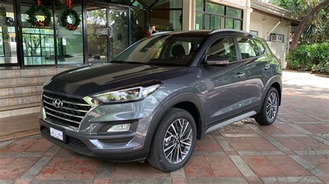 2019 Hyundai Tucson Gls 20 2wd Review Price Photos Features Specs
