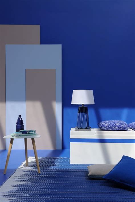 Ogród, wystrój wnętrz, aranżacja, dekoracja, majsterkowanie, budowa, technika. Le bleu klein (avec images) | Décoration intérieure, Murs ...