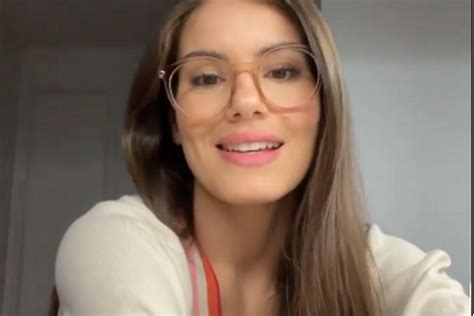 Camila Queiroz Fala Sobre Retorno Globo Em Entrevista Veja