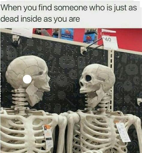 √ Skeleton Chair Meme