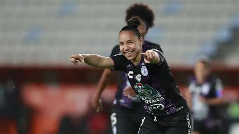 Charlyn Corral logra el título de goleo en la Liga MX Femenil con