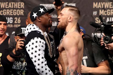 Every conor mcgregor fight comes with an invasion of passionate irish fans determined to roar their man to fight, and have a good. How to stream Mayweather vs. McGregor fight: Watch online ...