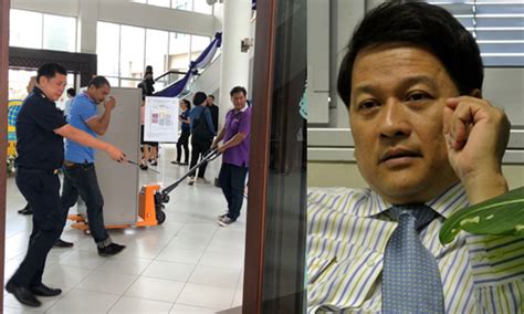 ศาลอาญาคดีทุจริตฯ สั่งจำคุกตลอดชีวิต 'สาธิต รังคสิริ' อดีตอธิบดีกรมสรรพากร. ข่าว - ครั้งแรก! ป.ป.ช.ตรวจนับทองแท่ง 594 ล.'สาธิต รังค ...