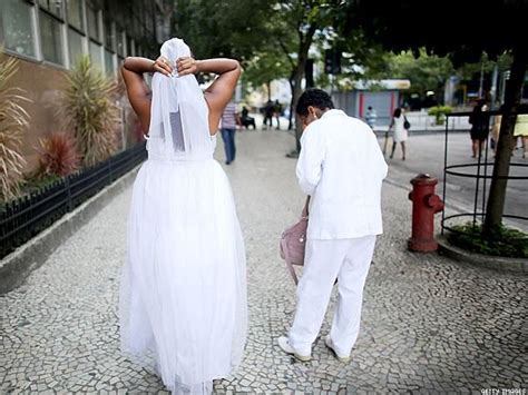 photos brazilian couples get married en masse