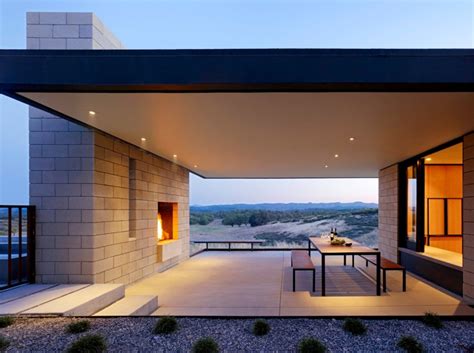 Eye Catching Modern Outdoor Fireplaces Turn The Patio