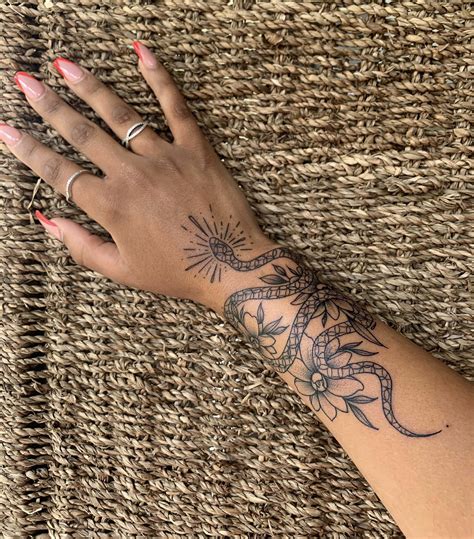 Hand Tattoos Snake