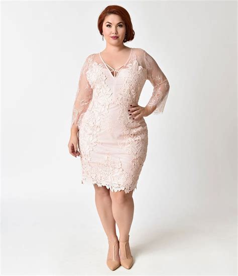 Vintage Style Plus Size Pink Rose Three Quarter Sleeve Lace Wiggle