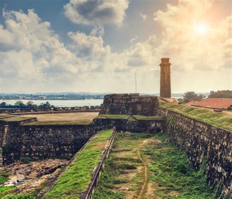 Tours Rampart Walk To Dutch Fort In Galle Travel Company