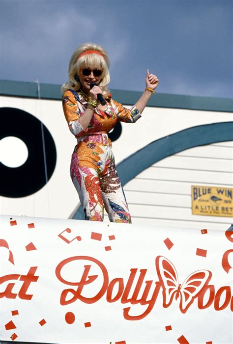 Get the latest news about dolly parton. Young Dolly Parton Pictures | These Throwback Photos of ...