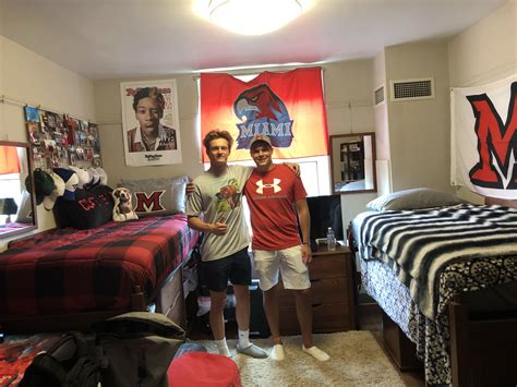 University of miami dorm tour 2020welcome to my sophomore year (2020) university of miami dorm tour, i hope you liked it!last year's dorm tour. Room 209 2019 in 2020 | Room, University of miami, Hall